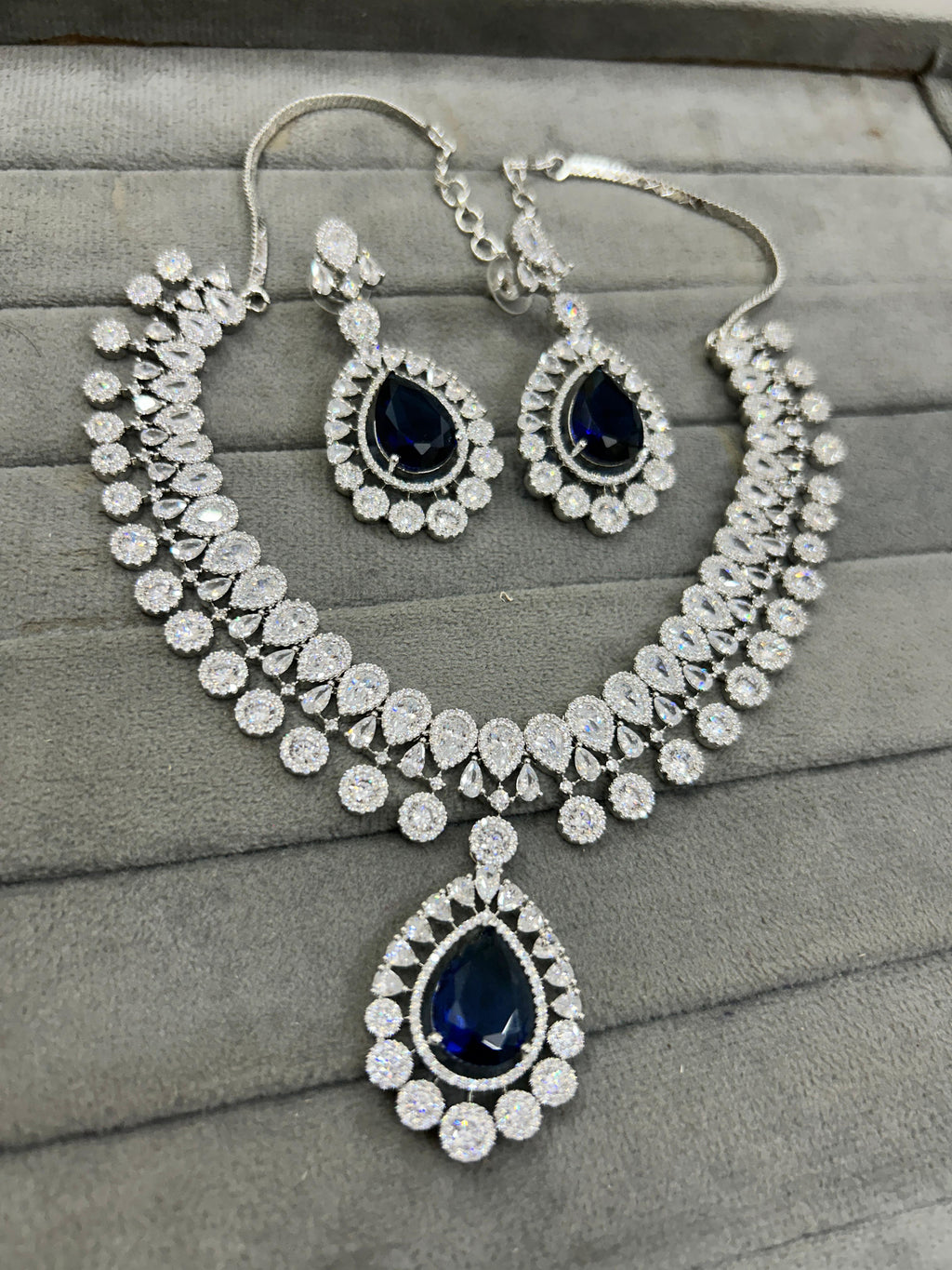 Luxury Teardrop CZ Diamond Choker Necklace Set with Earrings Silver-Toned Bridal Jewelry