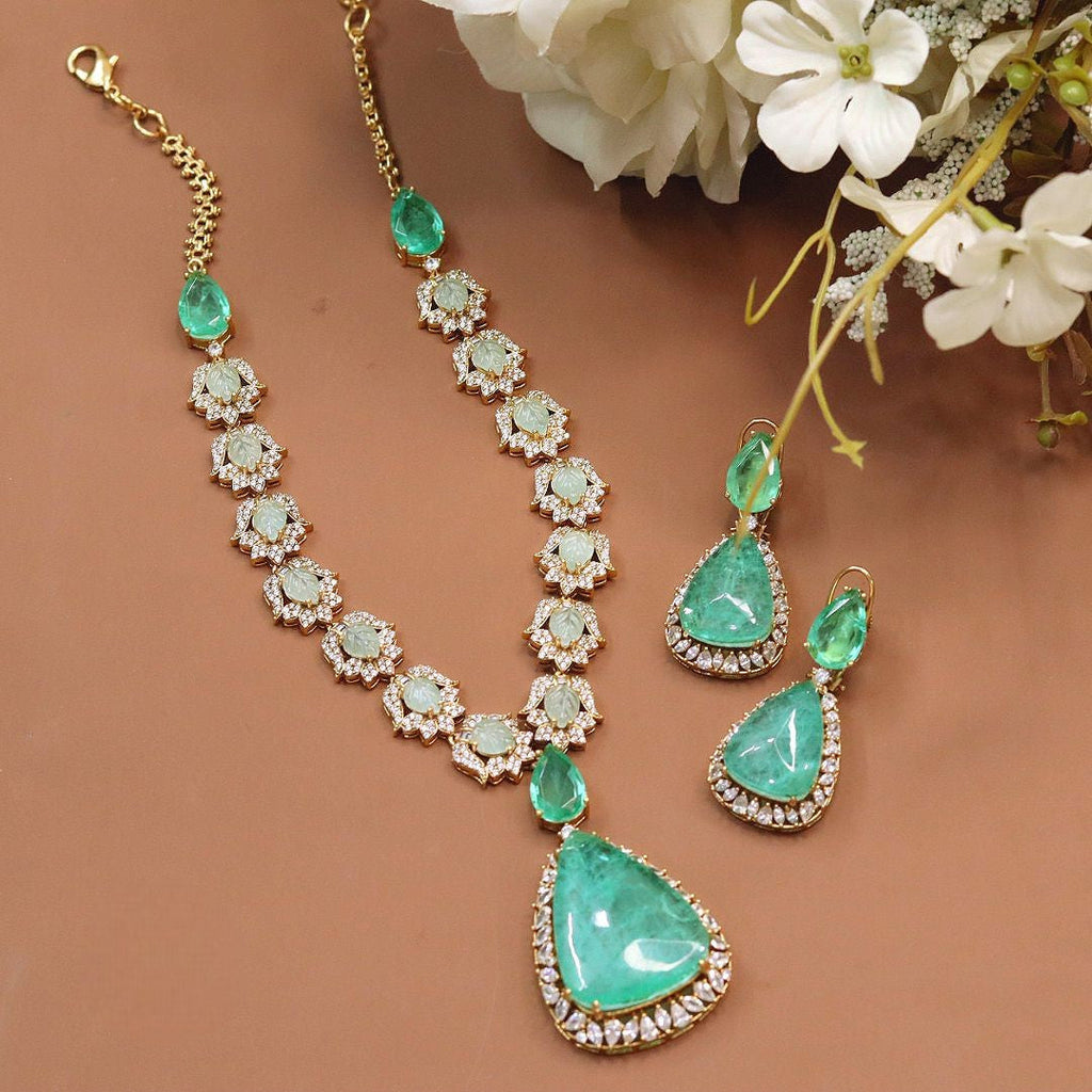 Kundan Tear-Drop Jewellery Set – Indian Necklace Set with Kundan Polki Stones & Earrings | Traditional Indian Wedding Jewellery