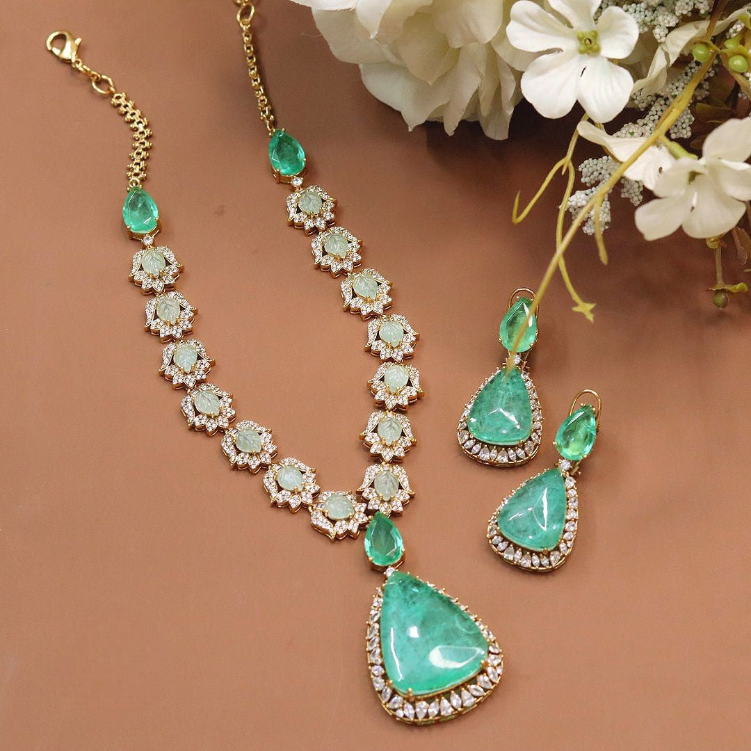 Kundan Tear-Drop Jewellery Set – Indian Necklace Set with Kundan Polki Stones & Earrings | Traditional Indian Wedding Jewellery
