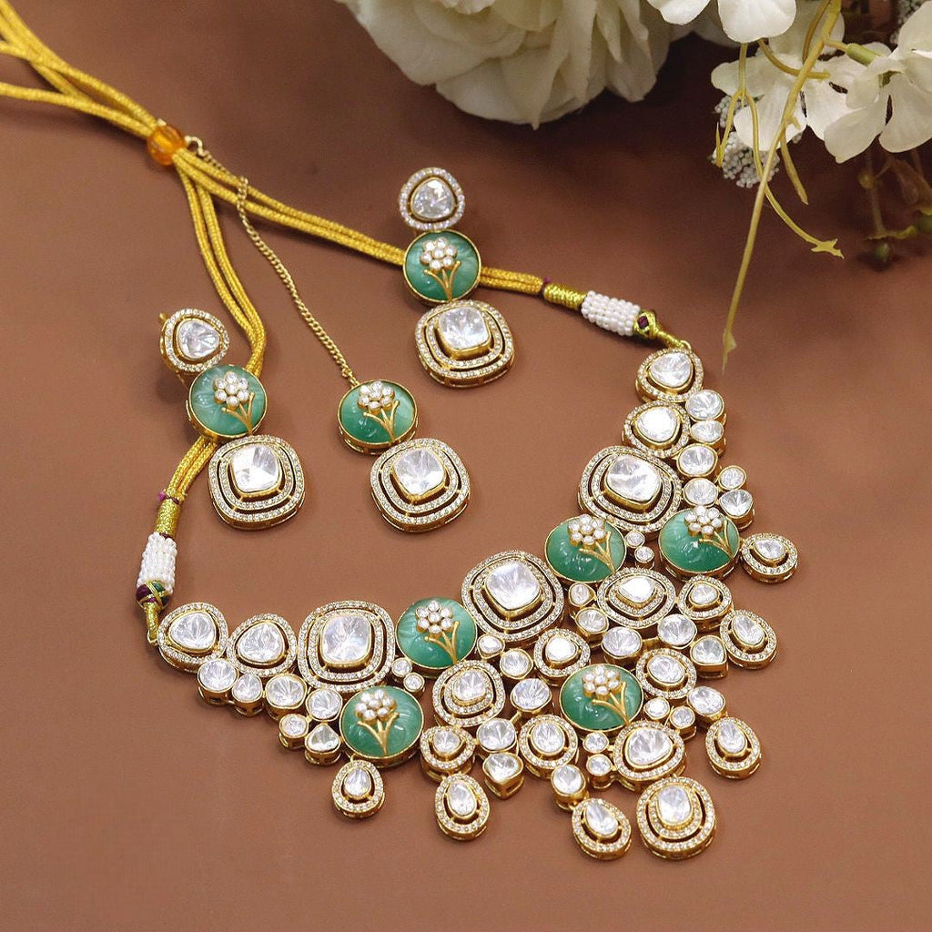 Bridal Handcrafted Kundan & Polki Jewellery Set – Indian Choker Necklace Set with Maang Tikka & Earrings | Traditional Kundan Polki Indian Wedding Jewellery