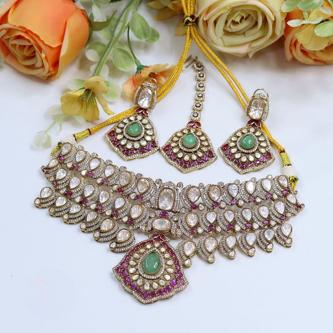 Bridal Moissanite Kundan Choker Set – Royal Indian Jewellery, Kundan Necklace with Maangtika & Earring Set, Elegant Bridal Indian Jewellery