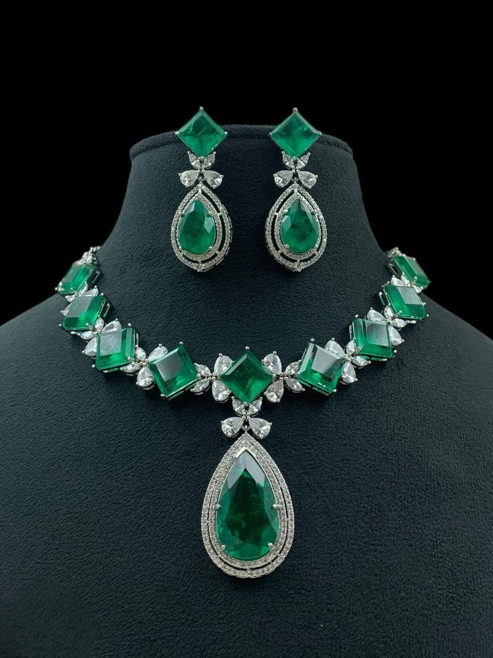 Bridal Emerald Necklace Set with American Diamonds, Statement Indian Necklace Set with Earrings, Indian Bridal Jewellery for Wedding & Party Wear