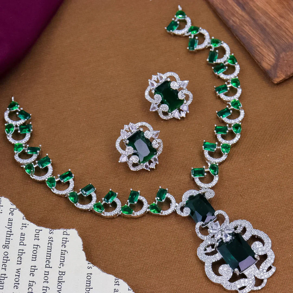 Bollywood Royal Emerald Green Queen Necklace Set